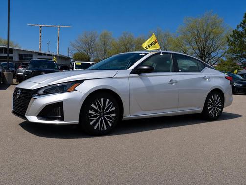 Brilliant Silver Metallic 2025 Nissan Altima 2.5 SV