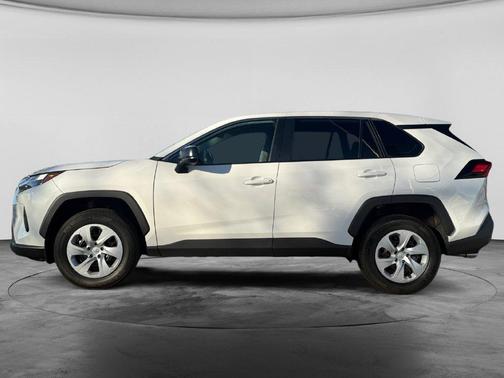 Ice 2025 Toyota RAV4 LE