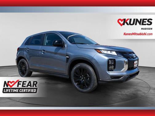 Mercury Gray Metallic 2026 Mitsubishi Outlander Sport 2.0 LE