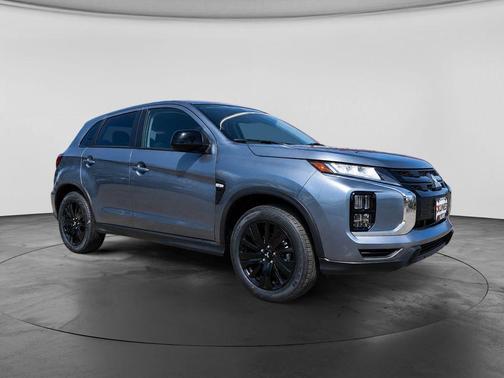 Mercury Gray Metallic 2026 Mitsubishi Outlander Sport 2.0 LE