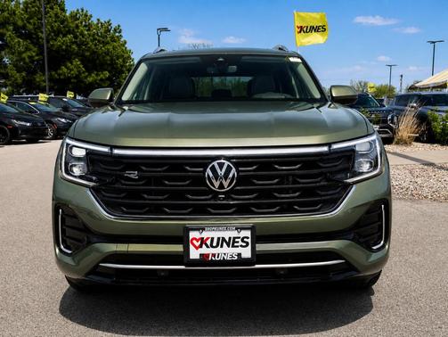 Avocado Green Pearl 2025 Volkswagen Atlas 2.0T SEL Premium R-Line 4MOTION