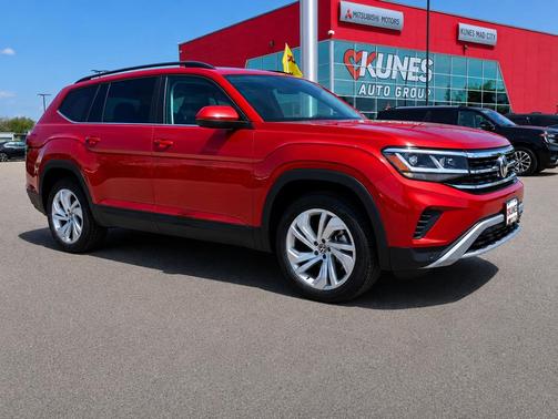 Aurora Red Metallic 2022 Volkswagen Atlas 3.6L SE w/Technology