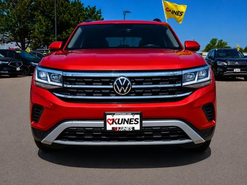 Aurora Red Metallic 2022 Volkswagen Atlas 3.6L SE w/Technology