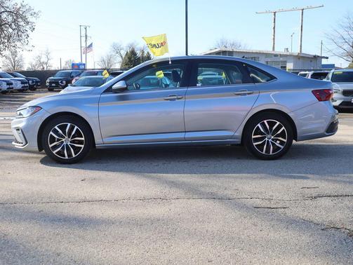 2025 Volkswagen Jetta 1.5T SE