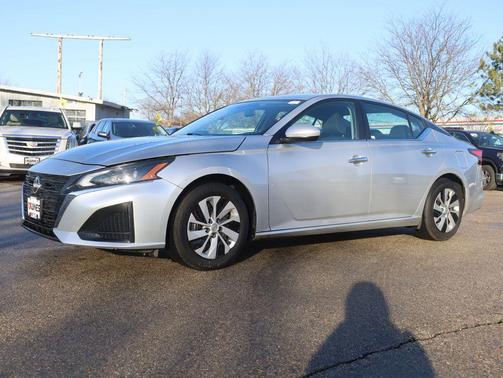 2023 Nissan Altima S FWD