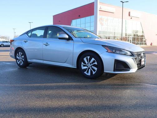 2023 Nissan Altima S FWD