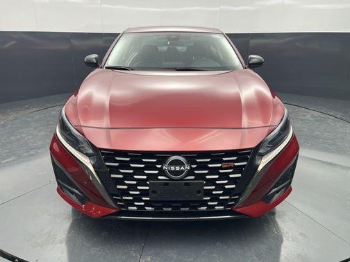 Scarlet Ember 2025 Nissan Altima SR FWD