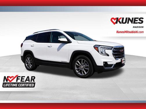 Summit White 2024 GMC Terrain SLT