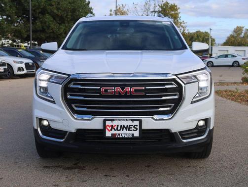 Summit White 2024 GMC Terrain SLT