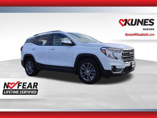 Summit White 2024 GMC Terrain SLT