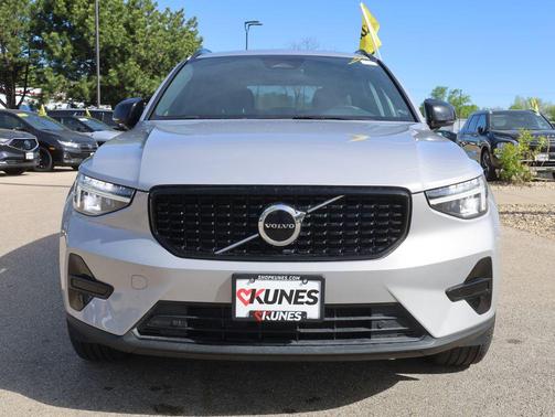 Gray 2024 Volvo XC40 B5 Core