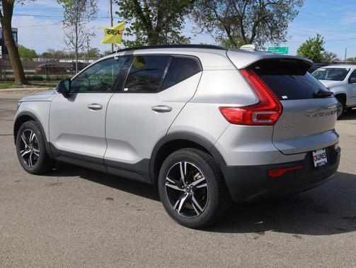 Gray 2024 Volvo XC40 B5 Core