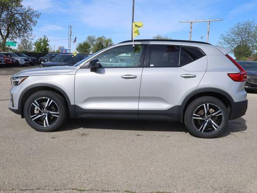 Gray 2024 Volvo XC40 B5 Core