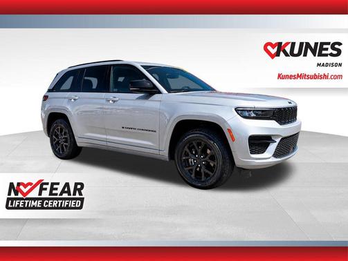 Silver Zynith 2024 Jeep Grand Cherokee Altitude