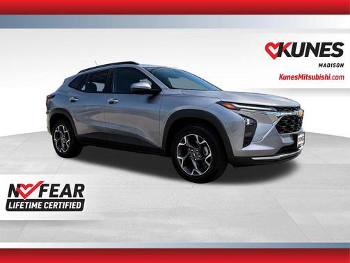 Sterling Gray Metallic 2025 Chevrolet Trax LT