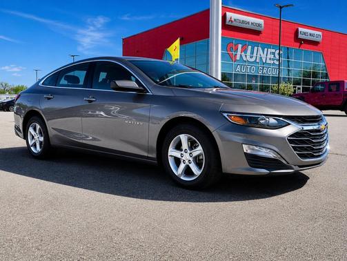 Mineral Gray Metallic 2024 Chevrolet Malibu FWD 1LT