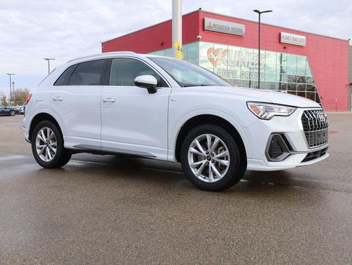 2024 Audi Q3 Premium 45 TFSI S line quattro Tiptronic