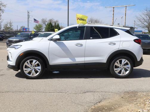 Summit White 2025 Buick Encore GX Preferred