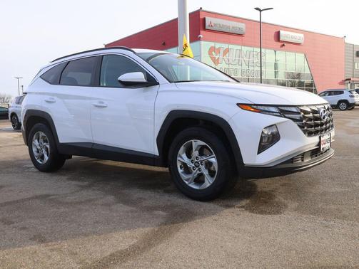 White Pearl 2024 Hyundai TUCSON SEL