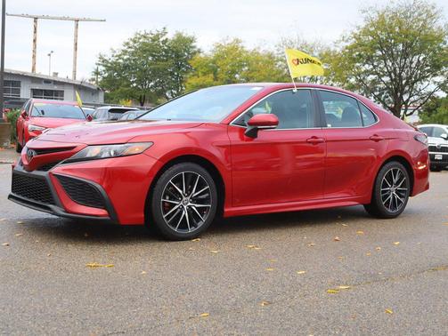 2022 Toyota Camry SE