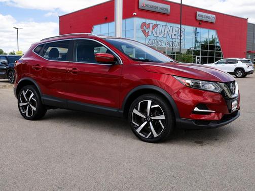 Scarlet Ember Tintcoat 2020 Nissan Rogue Sport SL