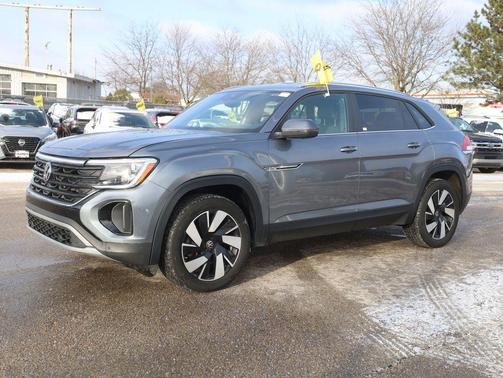 2025 Volkswagen Atlas Cross Sport 2.0T SE w/Technology 4MOTION