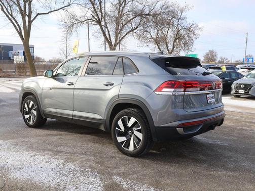 2025 Volkswagen Atlas Cross Sport 2.0T SE w/Technology 4MOTION