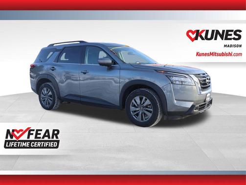 2024 Nissan Pathfinder SV 4WD