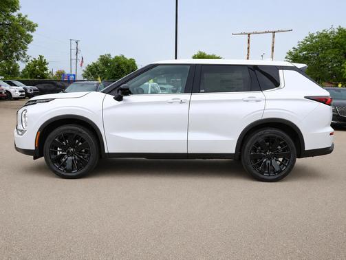 White Diamond 2026 Mitsubishi Outlander LE S-AWC