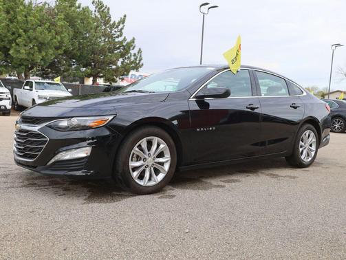 Mosaic Black Metallic 2023 Chevrolet Malibu FWD 1LT