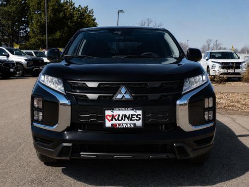 Labrador Black Pearl 2026 Mitsubishi Outlander Sport 2.0 LE