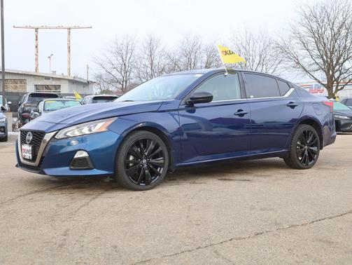 2022 Nissan Altima SR Intelligent AWD