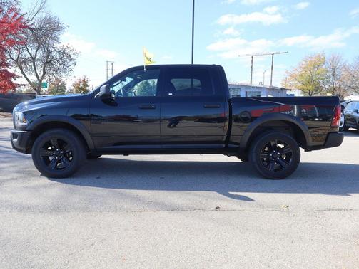 2024 RAM 1500 Classic Warlock Crew Cab 4x4 5'7' Box