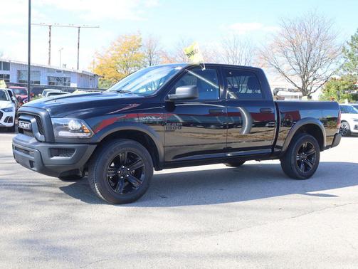 2024 RAM 1500 Classic Warlock Crew Cab 4x4 5'7' Box