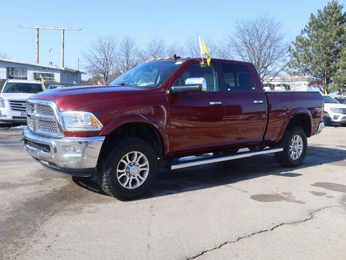 2018 RAM 2500 Laramie Crew Cab 4x4 6'4' Box