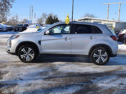 2025 Mitsubishi Outlander Sport SE