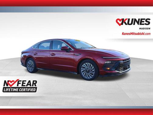 2025 Hyundai SONATA Hybrid SE