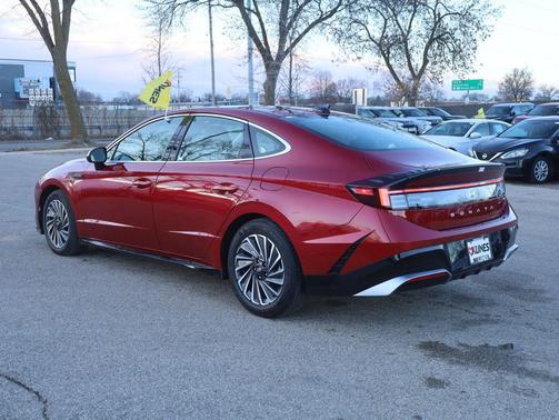 2025 Hyundai SONATA Hybrid SE