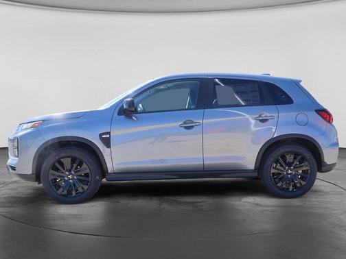 Mercury Gray Metallic 2026 Mitsubishi Outlander Sport 2.0 LE