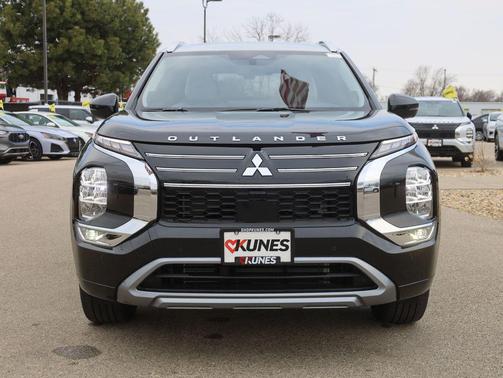 2025 Mitsubishi Outlander PLATINUM EDITION 2.5 S-AWC