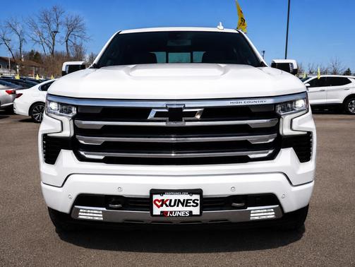 Pearl 2023 Chevrolet Silverado 1500 High Country