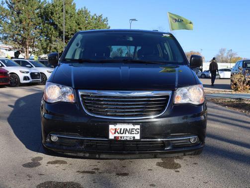 2015 Chrysler Town & Country Touring