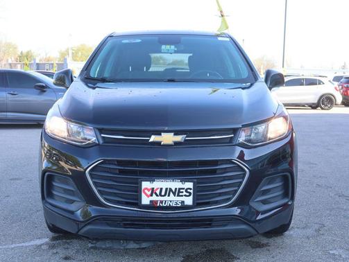 Mosaic Black Metallic 2020 Chevrolet Trax LS