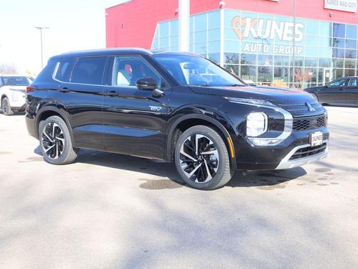 2025 Mitsubishi Outlander PHEV SEL