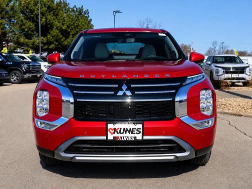 Red Diamond 2026 Mitsubishi Outlander SE S-AWC