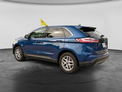 Blue Metallic 2023 Ford Edge SEL