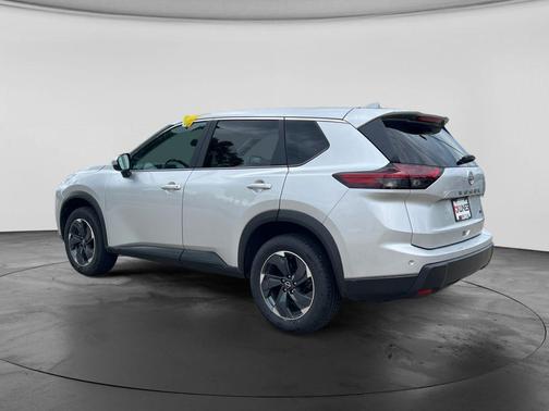 Brilliant Silver Metallic 2024 Nissan Rogue SV