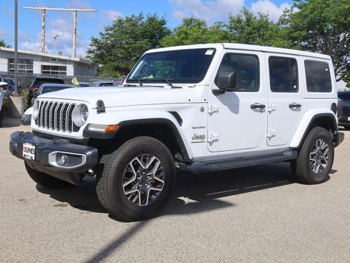2024 Jeep Wrangler 4-Door Sahara 4x4