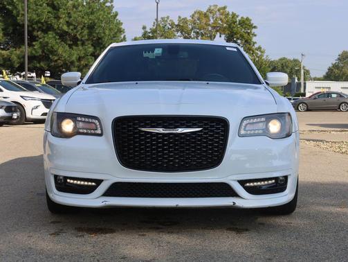 2020 Chrysler 300 S