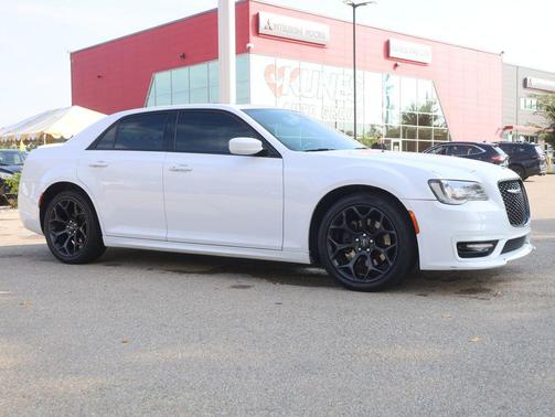 2020 Chrysler 300 S